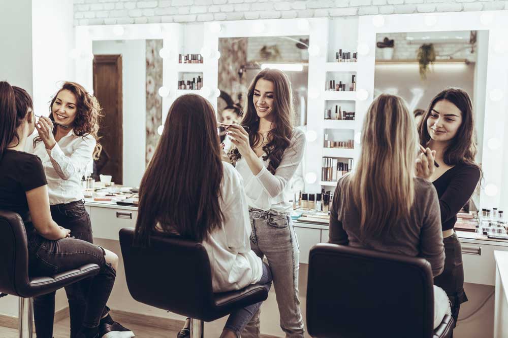 Szépségipari képzések és karrierlehetőségek a Cseffo Cosmetic szemléletében